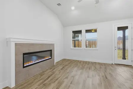New construction Single-Family house 22402 Lago Lookout Ln, Lago Vista, TX 78645 plan Oliver 2015 S TLT - image 15