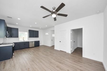 New construction Single-Family house 7312 Wileyvale Dr, Unit C, Houston, TX 77016 - image 18