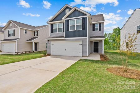 New construction Single-Family house 2037 Transatlantic Avenue, Charlotte, NC 28215 - photo 0