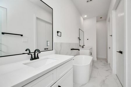 New construction Single-Family house 853 Mansfield St, Unit D, Houston, TX 77091 null- photo 41 41