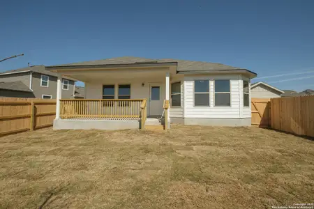 New construction Single-Family house 5203 Hunters Park, Converse, TX 78109 Freestone- photo 13 13