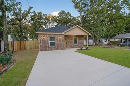 New construction Single-Family house 106 Comanche Dr, Mabank, TX 75156 - image