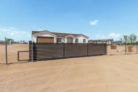 New construction Single-Family house 36634 W Buchanan Ave, Tonopah, AZ 85354 - image