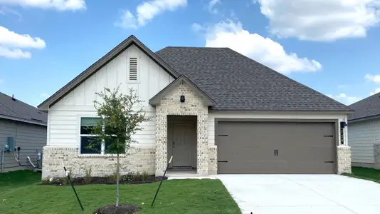 New construction Single-Family house 129 Little Green Trl, Jarrell, TX 76537 plan Texas Cali - image