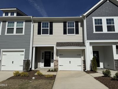 New construction Townhouse house 902 Kensley Grove Ln, Fuquay Varina, NC 27526 - image