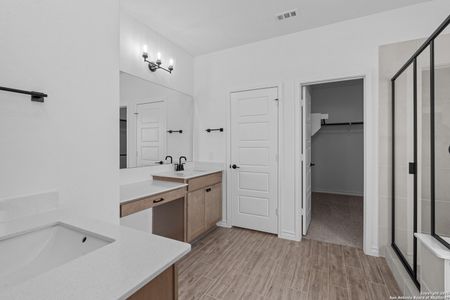 New construction Single-Family house 357 Wild Creek Rd, Seguin, TX 78155 plan Saddlebrook - image 8