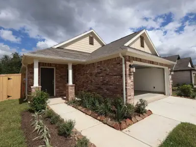 New construction Single-Family house 1033 Garnet Star Dr, La Marque, TX 77568 plan Azalea - image