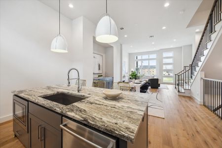 New construction Single-Family house 2113 Emancipation Ave, Houston, TX 77003 - image 6