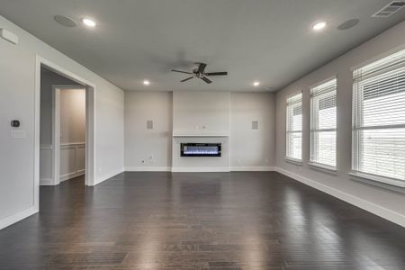 New construction Single-Family house 111 Muscogee Dr, Waxahachie, TX 75165 plan The Cedarcrest - image 15