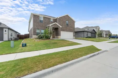 New construction Single-Family house 10529 Tuxinaw Trl, Fort Worth, TX 76179 plan The McKinnon - image