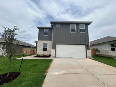 New construction Single-Family house 136 Honey Bee Rd, Jarrell, TX 76537 plan The Channing (850) - image