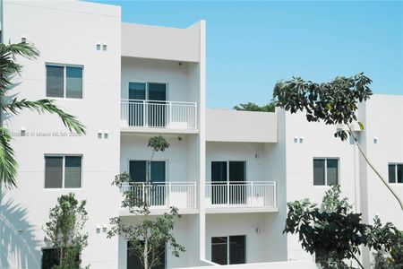 New construction Condo house 610 Ne 2Nd St, Unit 301, Dania Beach, FL 33004 - image