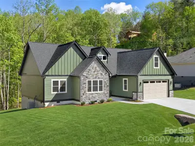 New construction Single-Family house 399 Crystal Heights Dr, Hendersonville, NC 28739 - image