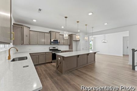 New construction Single-Family house 100 Benson Village Dr, Benson, NC 27504 plan The Huntley - image