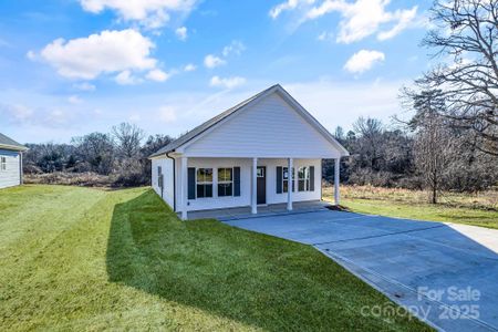 New construction Single-Family house 1715 Pope Ave, Gastonia, NC 28052 - photo 0