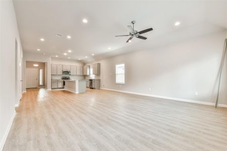 New construction Single-Family house 3911 Sugardale St, Baytown, TX 77521 - image 17