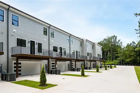 New construction Townhouse house 193 Brush Creek Ct, Stockbridge, GA 30281 - image