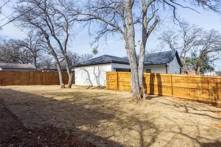 New construction Single-Family house 5556 Wainwright Dr, Fort Worth, TX 76112 - image