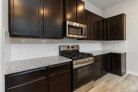 New construction Single-Family house 190 Ashley Lp, San Antonio, TX 78253 plan Mansfield - image 10