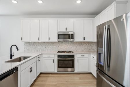 New construction Single-Family house 112 Jans Wy, Georgetown, TX 78626 plan Brodie - image 6