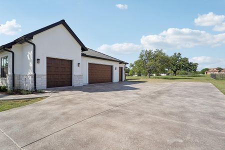 New construction Single-Family house 116 Mitchell Creek Dr, Horseshoe Bay, TX 78657 null- photo 2 2