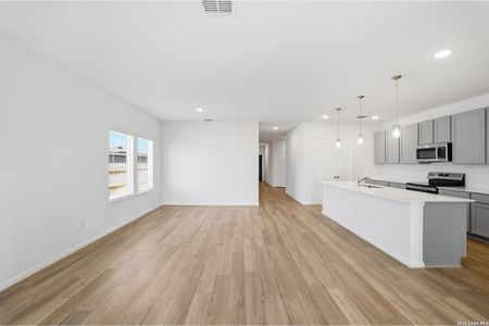 New construction Single-Family house 925 Gray Cloud Dr, New Braunfels, TX 78130 plan Pedernales - image 16