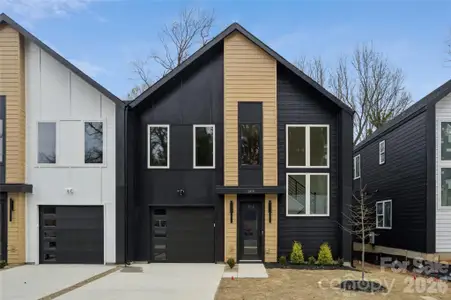 New construction Townhouse house 2416 Crestview Dr, Charlotte, NC 28216 - image
