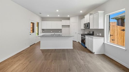 New construction Single-Family house 10424 Crusoe St, Aubrey, TX 76227 plan Lakehurst - image