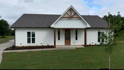 New construction Single-Family house 518 Strong St, Bowie, TX 76230 - image