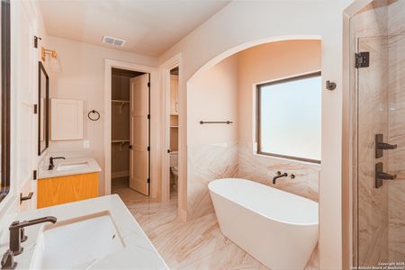 New construction Single-Family house 129 Hondo Rdg, La Vernia, TX 78121 - image 7