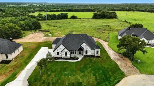 New construction Single-Family house 2085 Glenhollow Dr, Weatherford, TX 76088 - image
