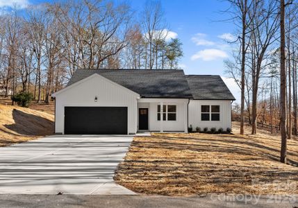 New construction Single-Family house 1909 Rucker Rd, Shelby, NC 28152 - image