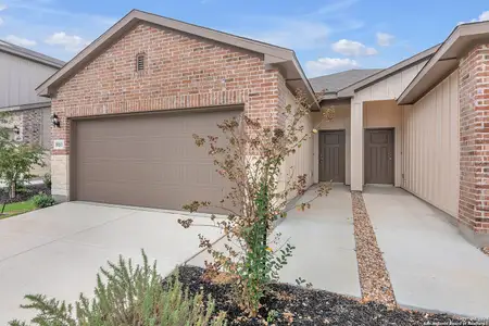 Knox Ridge by Bellaire Homes in Schertz - photo 2 2