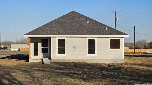 New construction Single-Family house 16107 Vaquero Dr, Atascosa, TX 78002 null- photo 28 28