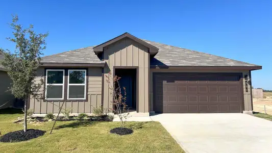 New construction Single-Family house 501 Perry Pl, Rockdale, TX 76567 plan Lakeway - image