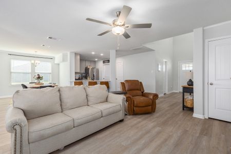 New construction Single-Family house 1210 Millpointe Ln, Dayton, TX 77535 plan Durango - image 10