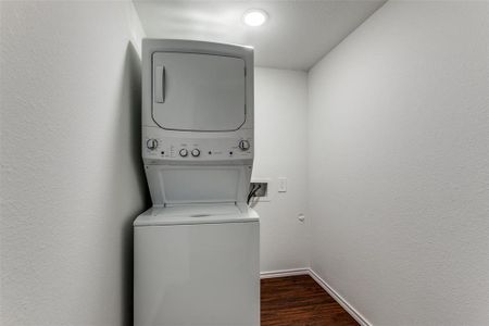 Stacked washer and dryer conveys