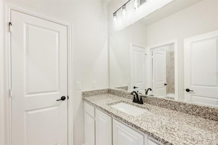 New construction Single-Family house 1244 Amberwood Ln, Red Oak, TX 75154 Bellflower IV- photo 28 28