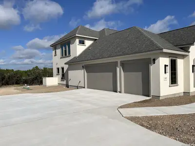 New construction Single-Family house 611 Parkview Pl, Canyon Lake, TX 78133 - image