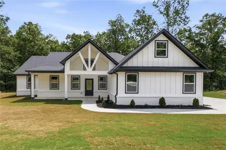 New construction Single-Family house 1020 Oakride Dr, Griffin, GA 30223 - image