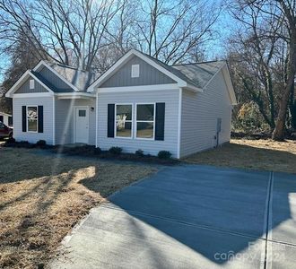 New construction Single-Family house 206 W Henderson Street, East Spencer, NC 28144 - photo 0