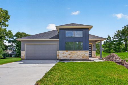New construction Single-Family house 13 Silver Lakes Dr, Huntsville, TX 77340 - image