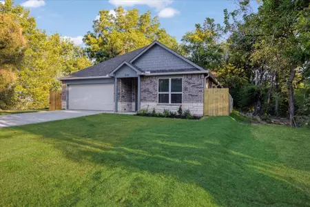 New construction Single-Family house 215 E Nelson St, Denison, TX 75021 - image