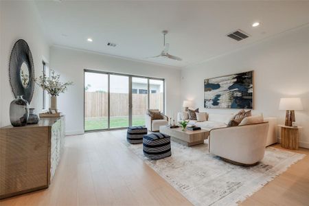 New construction Single-Family house 1728 Ridgewood St, Houston, TX 77006 null- photo 13 13