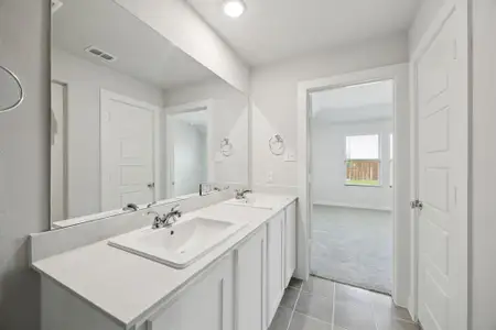 New construction Single-Family house 215 Lockhart St, Greenville, TX 75402 Hadley - Victory Series | Lot 60'- photo 12 12