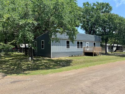 New construction Single-Family house 151 Pawnee Trl, Mabank, TX 75156 - image