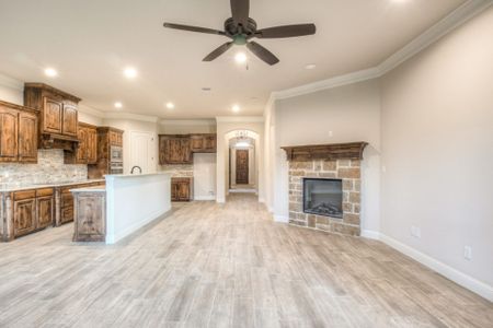 New construction Single-Family house 851 Williamson Rd, Granbury, TX 76048 null- photo 43 43