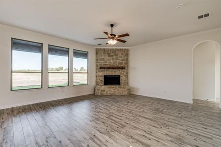 New construction Single-Family house 420 Solo Ridge Drive, Waxahachie, TX 75167 - photo 12 12