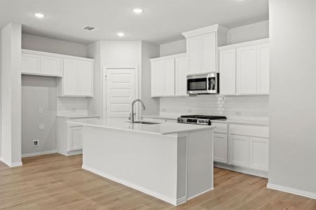 New construction Single-Family house 3300 Goshawk Dr, Denton, TX 76208 plan Trenton - image 7