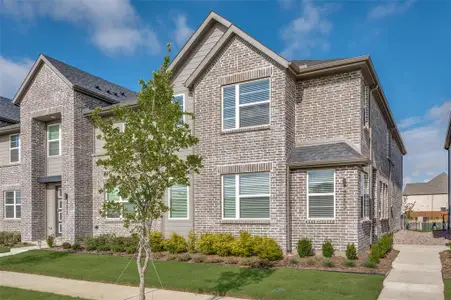 New construction Townhouse house 4553 Lamplights Dr, Celina, TX 75078 - image